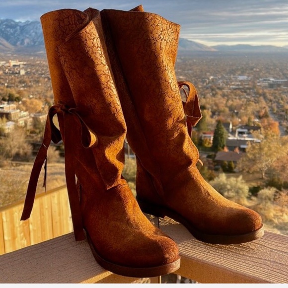 Papucei Shoes - ☄️ Host Pick ☄️ Papucei Lucia Leather Slouch Moccasin Wrap Boot